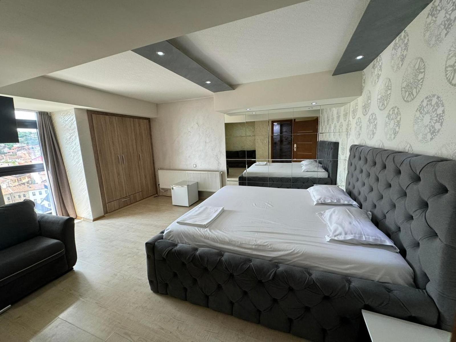Hotel Pashtriku Gjakova Luaran gambar