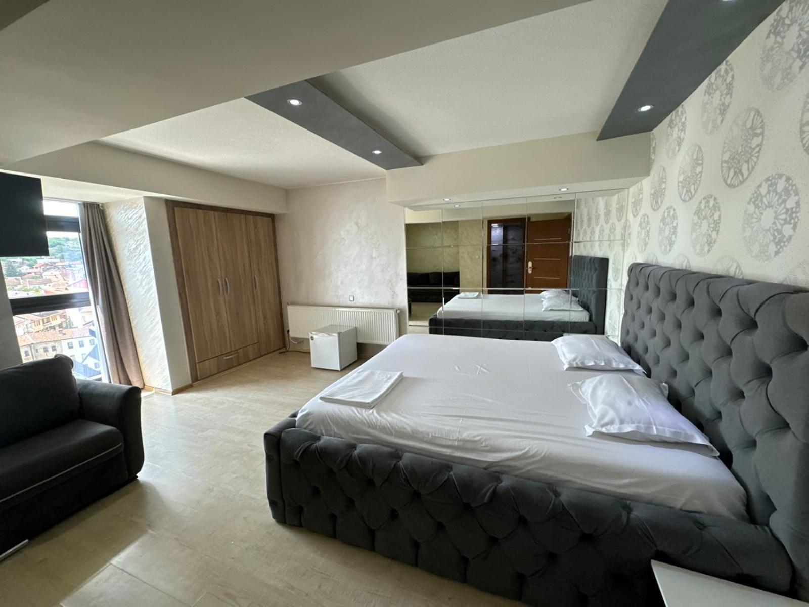 Hotel Pashtriku Gjakova Luaran gambar