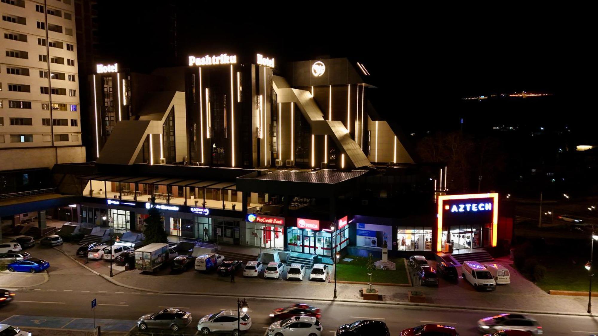 Hotel Pashtriku Gjakova Luaran gambar